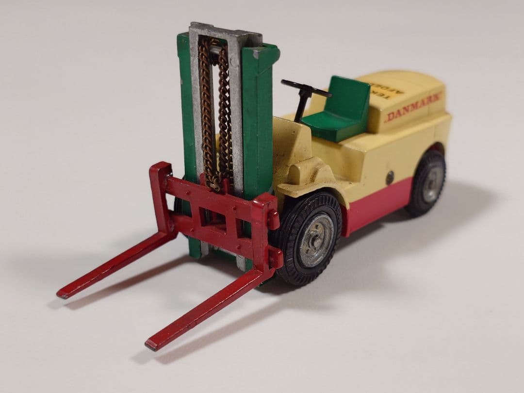 TEKNO HYSTER CHARIOT ELEVATEUR 1/43° Tekno HYSTER Forklift nº 864 - VERY RARE - Made in Denmark 2.5
