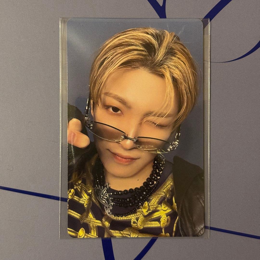 ATEEZ Golden Hour Pt.4 トレカ ホンジュン ユニバ特典 - メルカリ