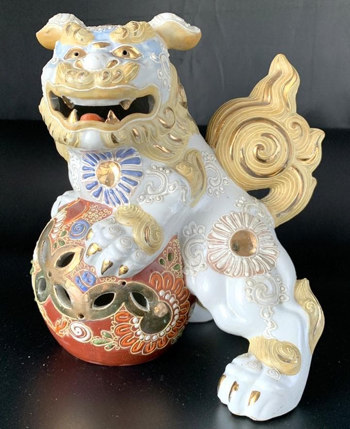 玉乗り白獅子 置物 狛犬 縁起物 魔除け 開運 レトロ 九谷焼 骨董 古