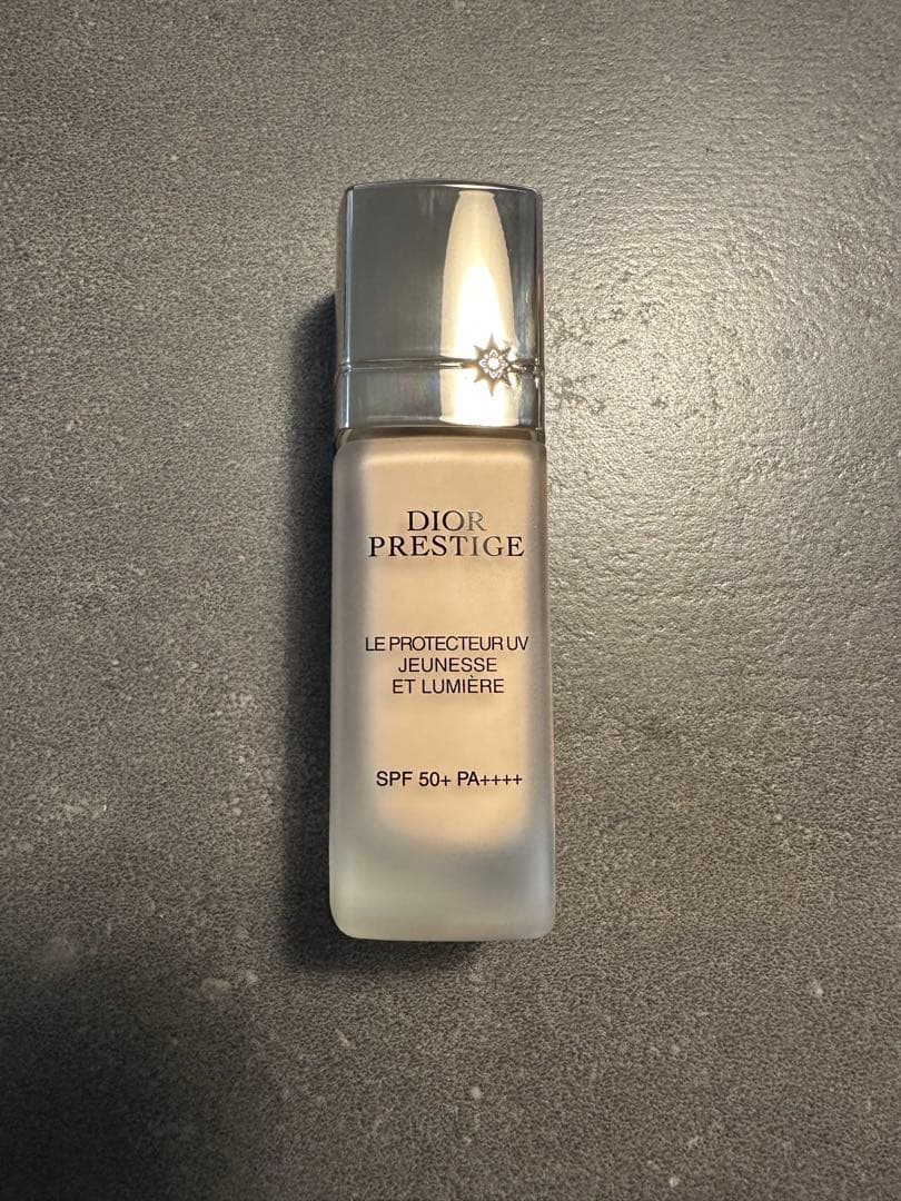 Dior プレステージ ホワイトルプロテクターUVルミエールBB 01 プレステージ ホワイト ル プロテクター UV ルミエール(SPF50+/PA++++