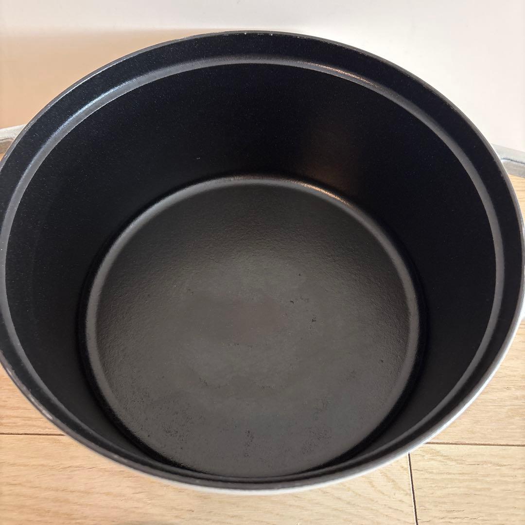 Staub ストウブ 28cmピコココット ラウンド USED - メルカリ