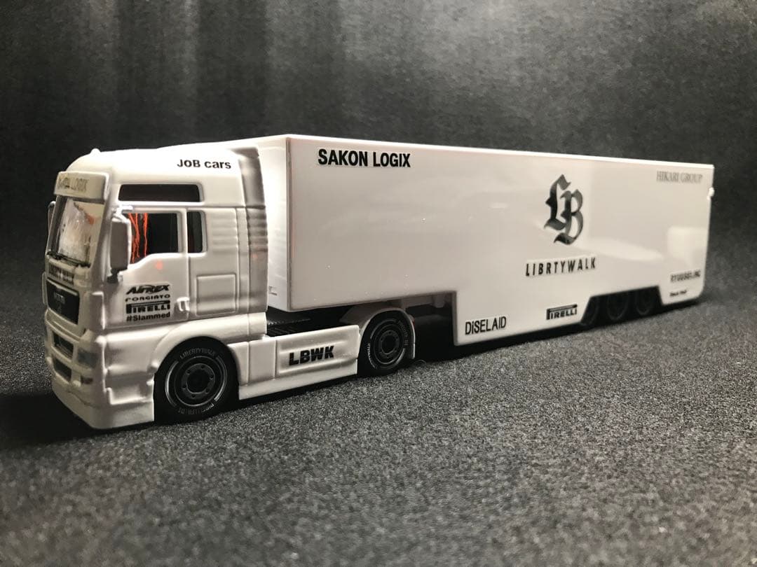 リバティーウォークトランスポート　トレーラー　　カスタム LB-TRUCKS UD QUON NEW BODY KIT!!ついに世界初UDフルカスタム!! - YouTube