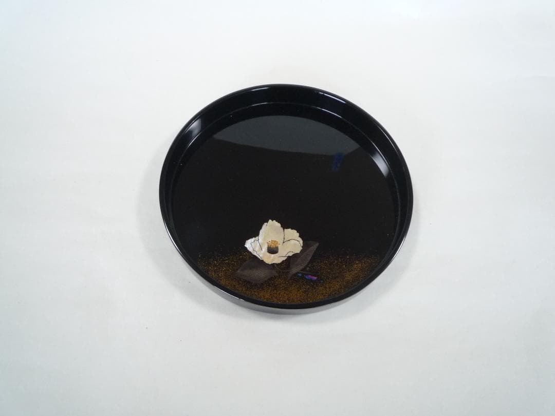 螺鈿の椿模様の通盆 螺鈿の椿模様の通盆 - DIANARKAPEARLS.COM
