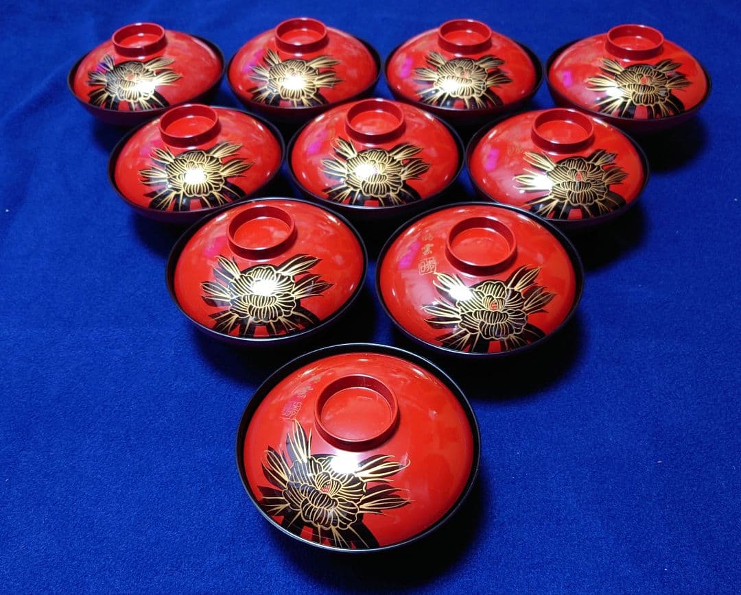 昭和レトロ　漆器 椀 10個セット 赤 花柄 Amazon.co.jp: 器椀 汁椀 10客揃い 会津塗！ 味噌汁 お朱塗り 和食器