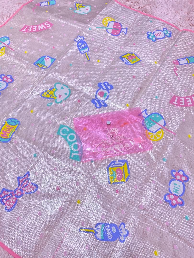 サンリオ 当時物 フレッシュパンチ レジャーシート sanrio レトロ サンリオ フレッシュパンチ 当時物 レトロ 他まとめて Sanrio - メルカリ