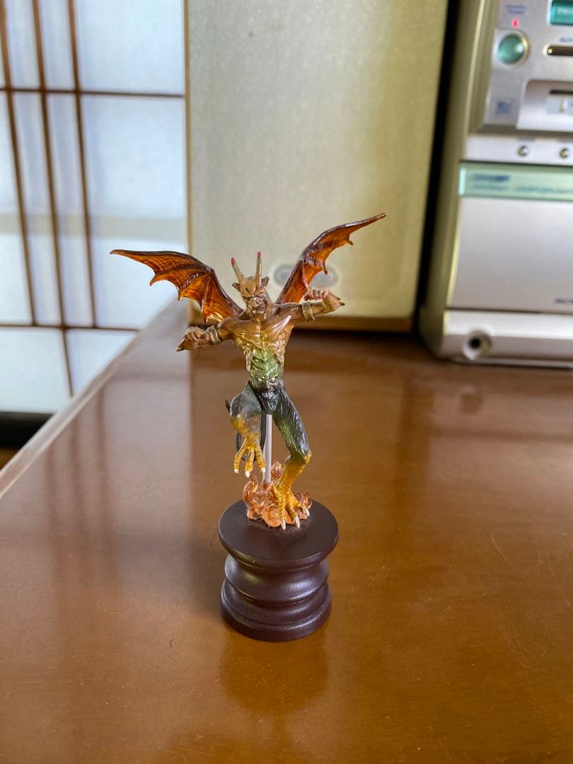 シークレット　魔神皇　サタン　デモンズクロニクル　ミニブック付き デモンズクロニクルⅩ キャンペーン当選品 魔神皇サタン(赤) - メルカリ