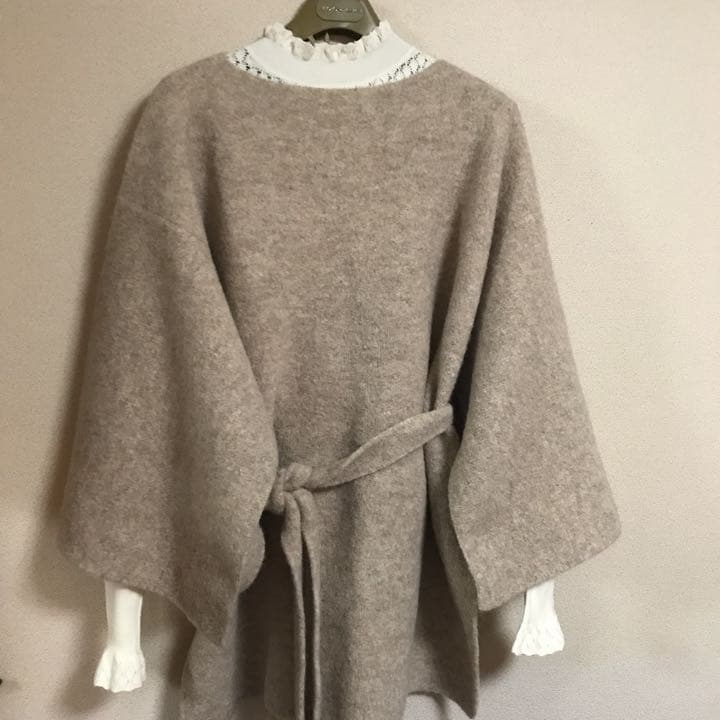 ローレンマヌージアン アルパカポンチョ ケープニット 美品 - メルカリ