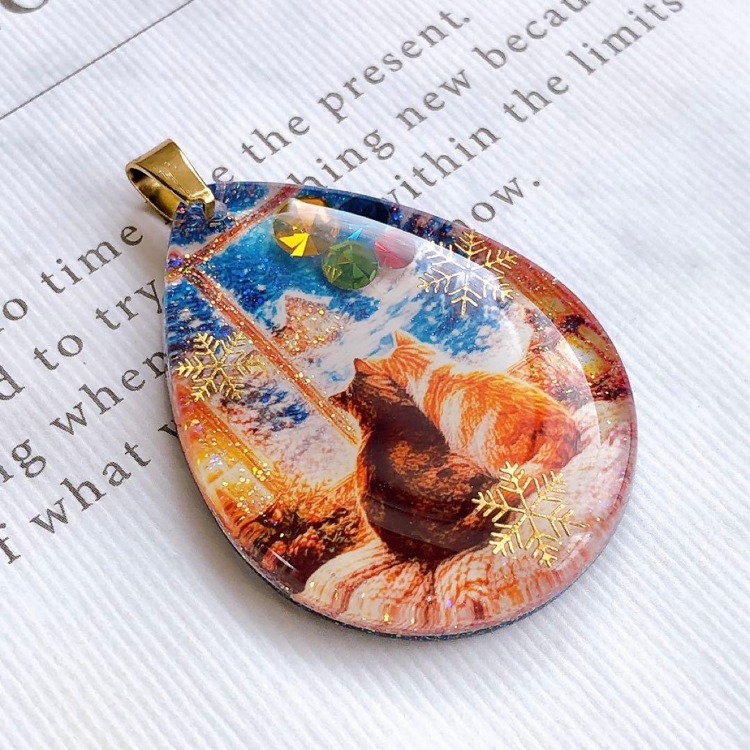 同梱値引100円❤️No.2414 レジン ペンダントトップ 猫 ネコ ねこ