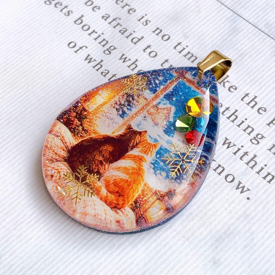 同梱値引100円❤️No.2414 レジン ペンダントトップ 猫 ネコ ねこ