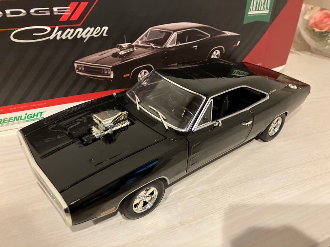 1/18 GREENLIGHT ダッジチャージー RT 1:18 1970 Dodge Challenger R/T - Go Mango with White Stripes and