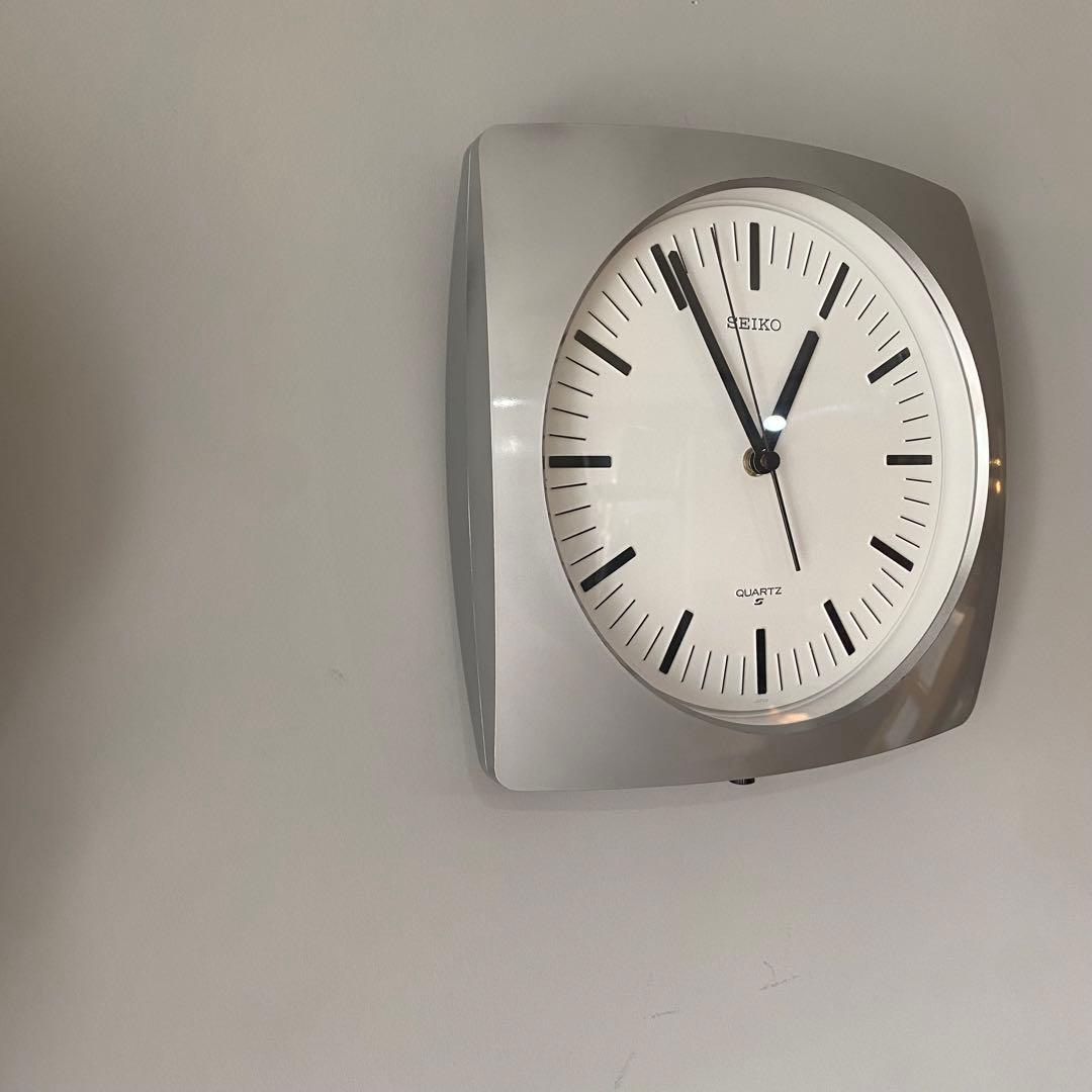 SEIKO リペイント　壁掛時計 ミッドセンチュリー　昭和レトロ　シルバー SEIKOquartz セイコークオーツ 壁掛け時計 モダンゴールド 木製 ミッド