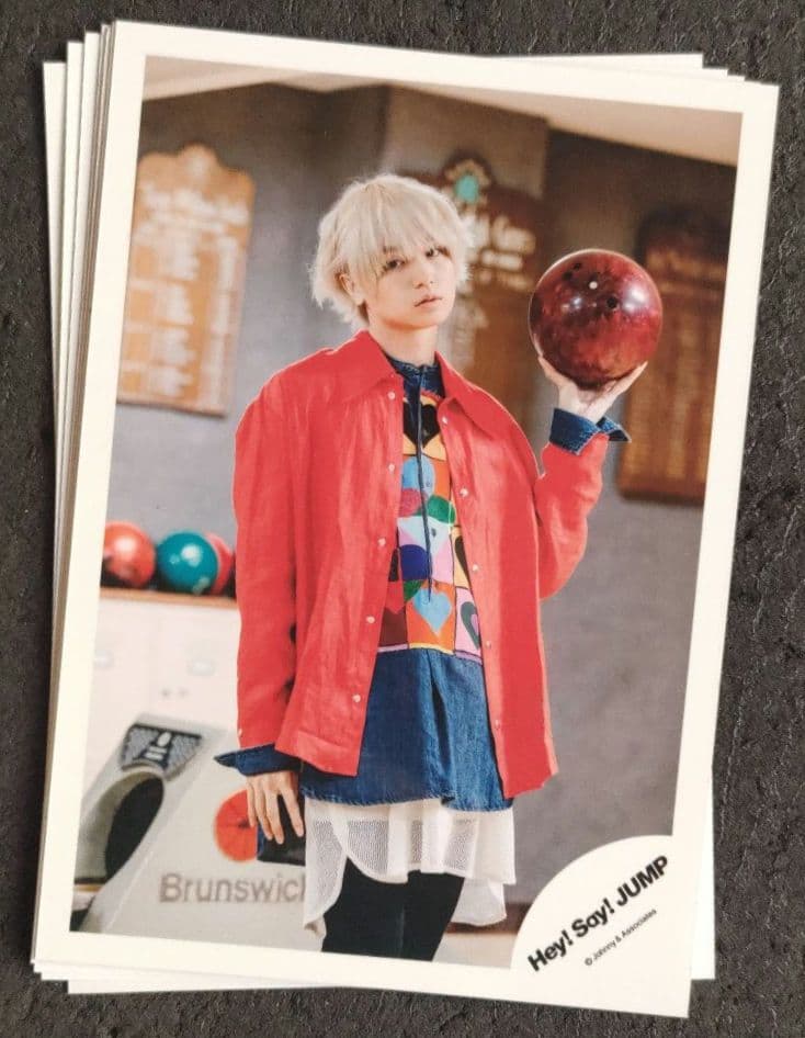 伊野尾慧 写真 COSMIC☆HUMAN Hey!Say!JUMP 銀髪 7枚 - メルカリ