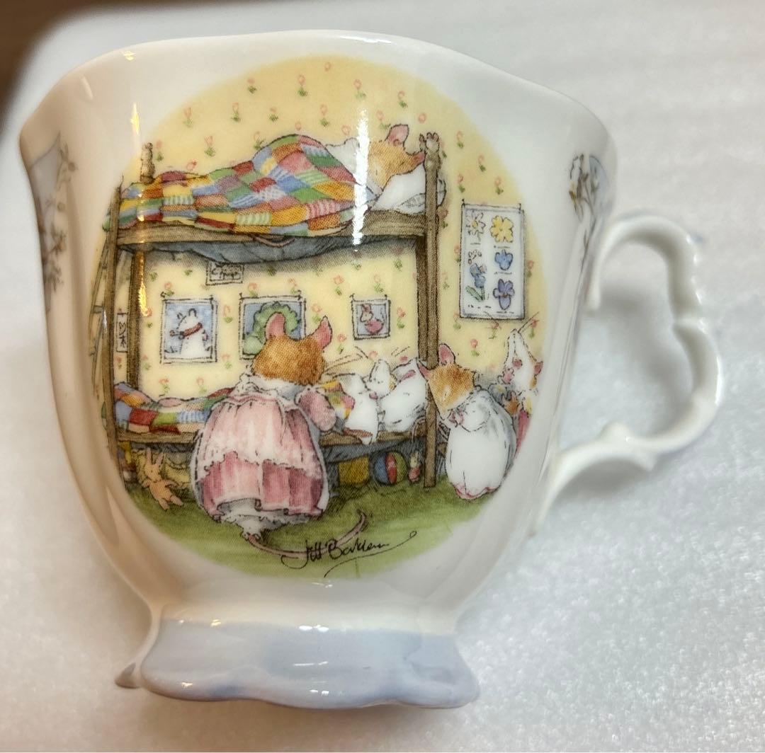 廃盤品】ブランブリーヘッジ 1999 イヤーカップ&ソーサー,プレート