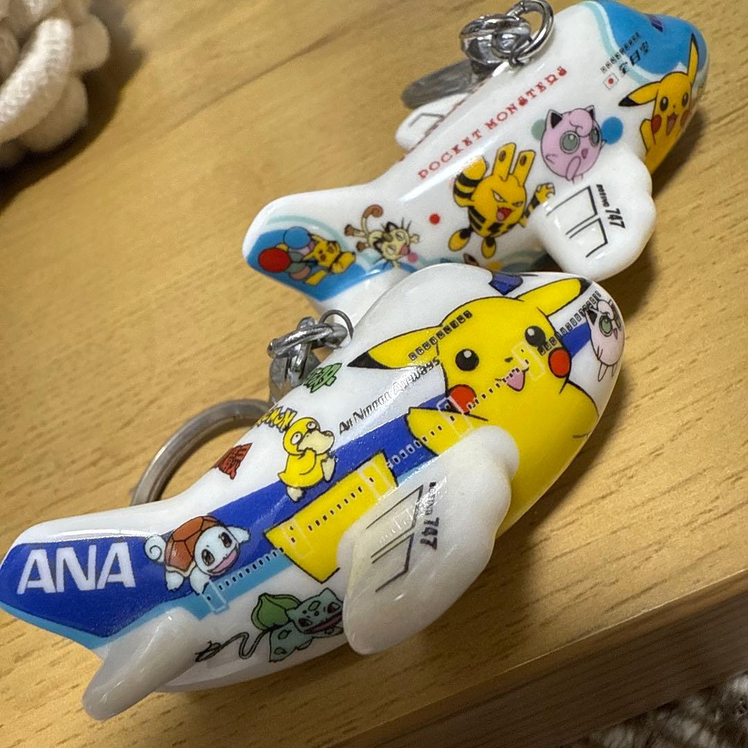 ポケモン ANA キーホルダー 飛行機 陶器製 - メルカリ