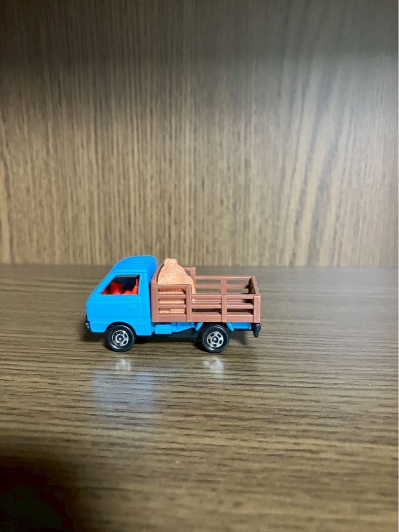 極美品】赤箱トミカ 39 スズキ キャリィ 家畜運搬車 (日本製) - メルカリ