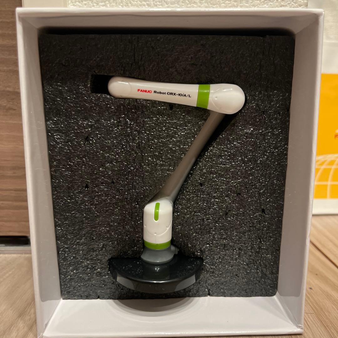 ファナック 非売品 ロボットフィギュア CRX-10iA/L - メルカリ