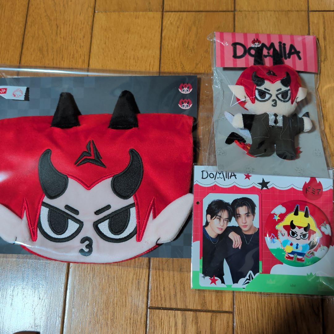 gmmtv perthsanta Domiia 巾着 ぬいぐるみ 缶バッジ - メルカリ