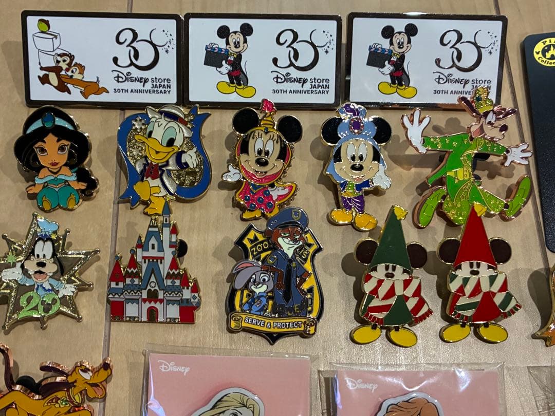 Disney ビンバッジ スティッチ ズートピア ミッキー アラジン まとめ