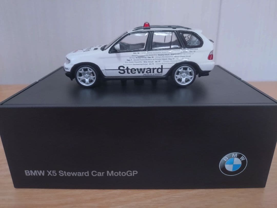BMWディーラー特注 ミニチャンプス X5 Steward Car MotoGP - メルカリ