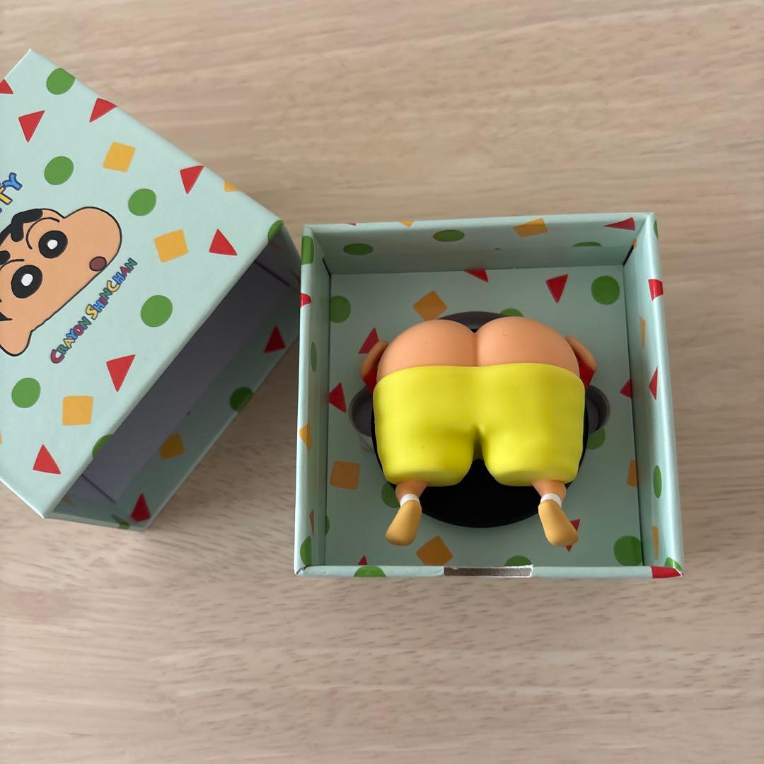 y*m様 CASETiFY ★クレヨンしんちゃん お尻グリップスタンド ダブルタップでおしりフリフリ 🍑 しんのすけの得意技「ケツだけ星人
