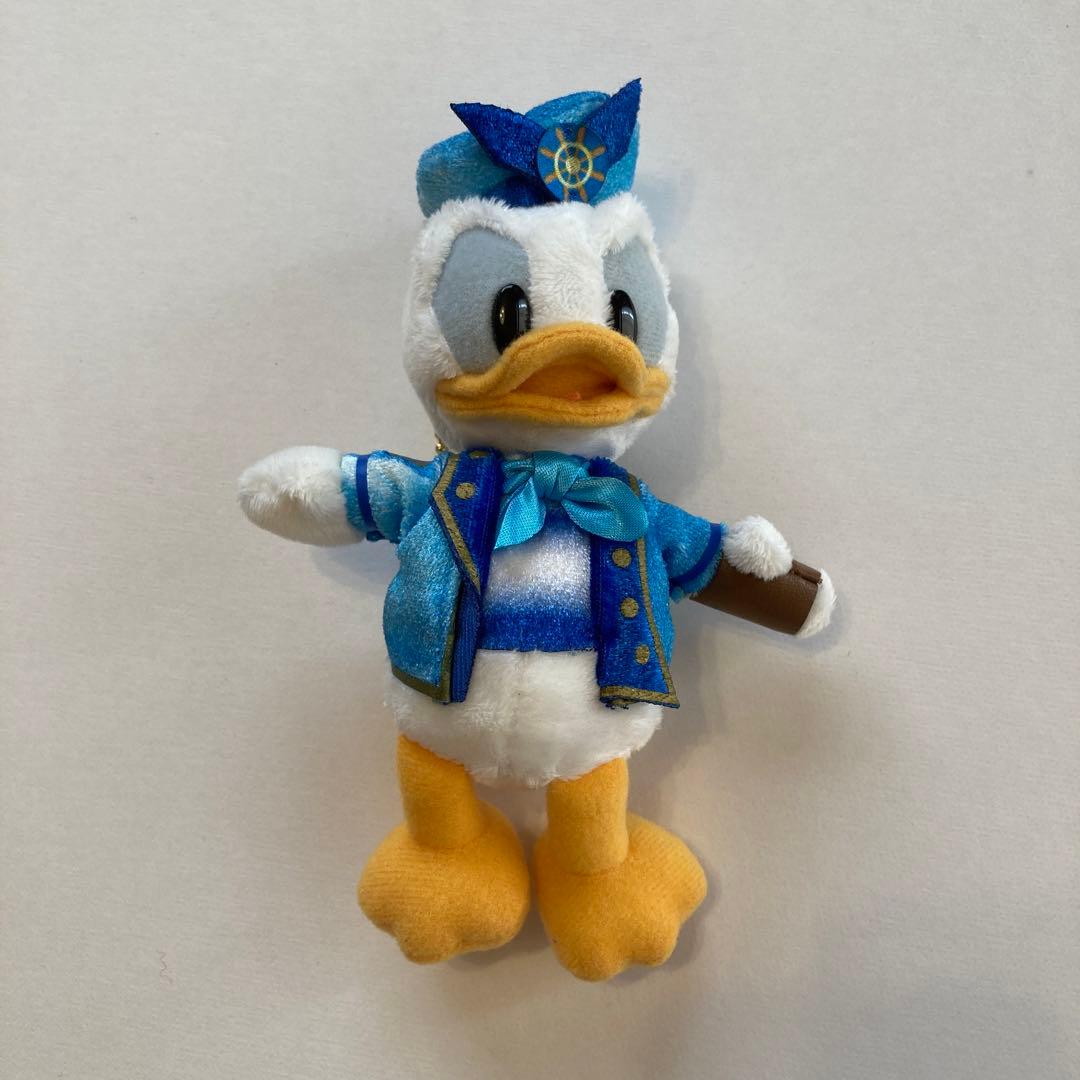 新品】ディズニーシー15周年 ドナルド ぬいぐるみバッジ - メルカリ