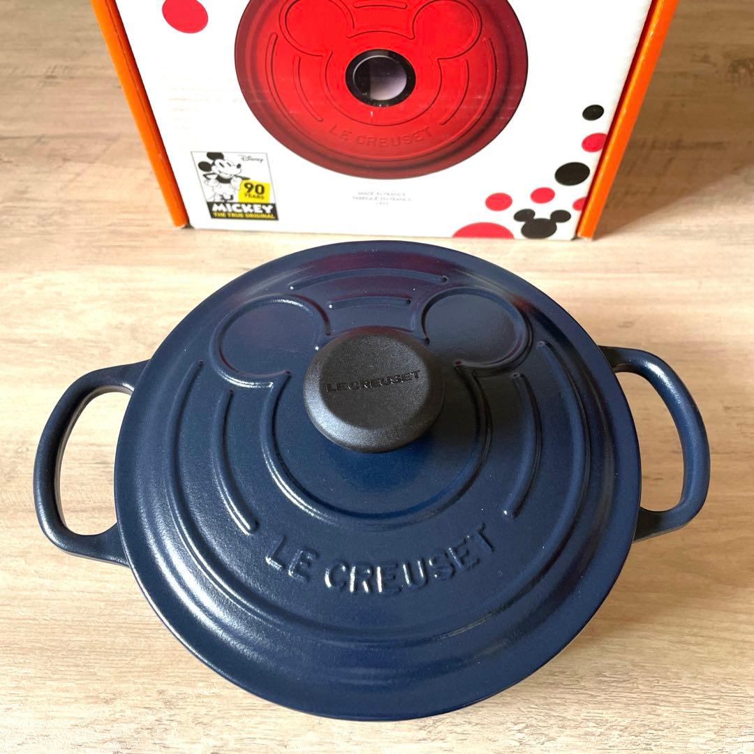 LE CREUSET ココットロンド　18センチ ミッキーマウス　90周年記念 ル・クルーゼよりディズニー・ミッキーマウスの限定キッチンアイテム