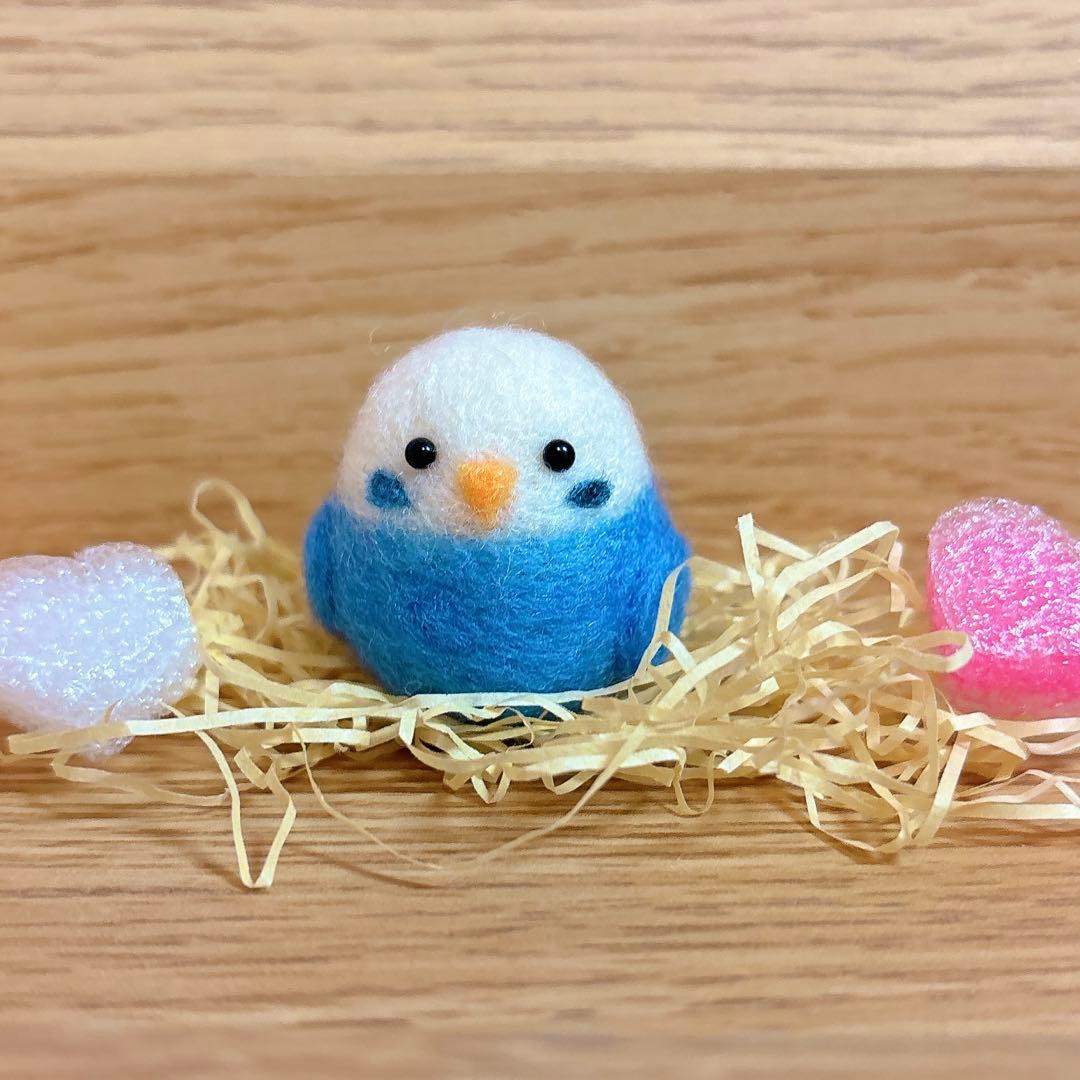 現在オーダーストップ中】羊毛フェルト セキセイインコ ハンドメイド