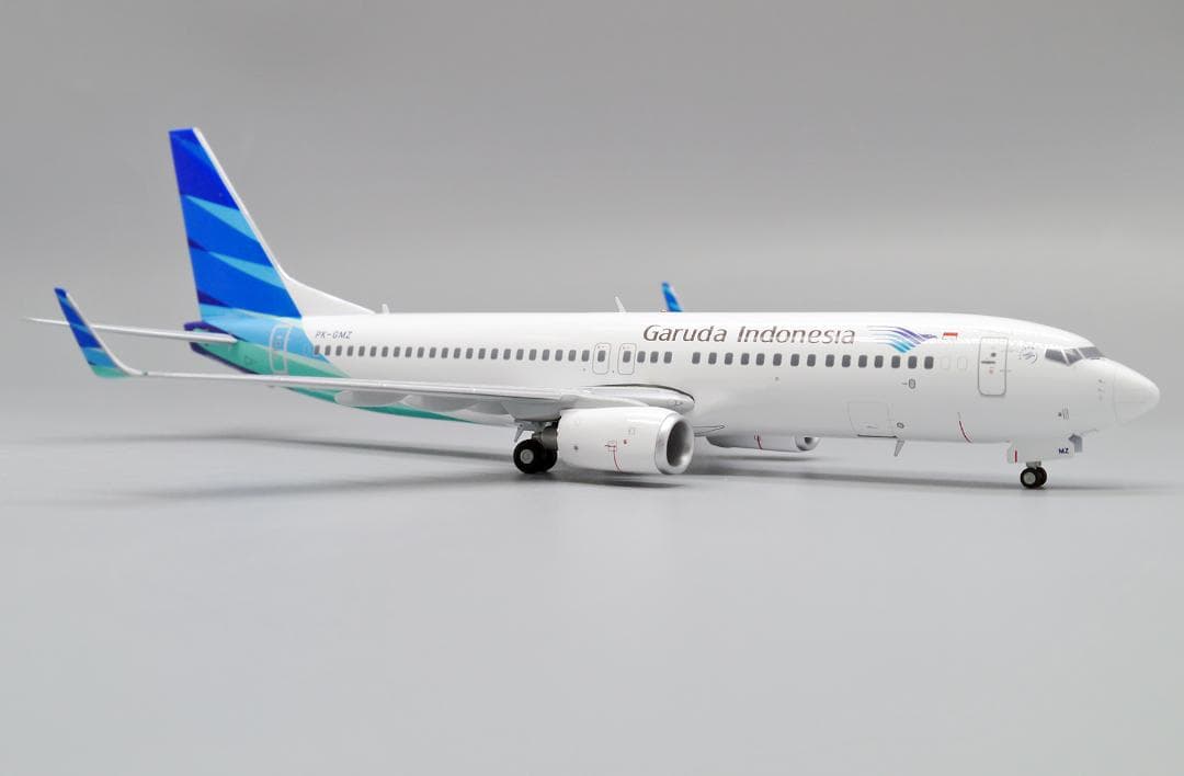 ガルーダインドネシア航空 737-800 PK-GMZ 1/200 - メルカリ