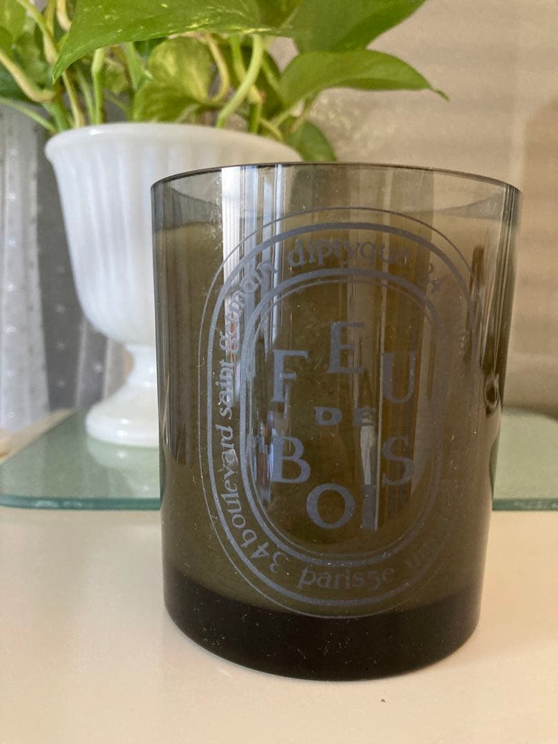 diptyque カラーキャンドルフドブワ 3 00Gウッディ Feu de Bois（フドブワ） - クラシックキャンドル | Diptyque Paris
