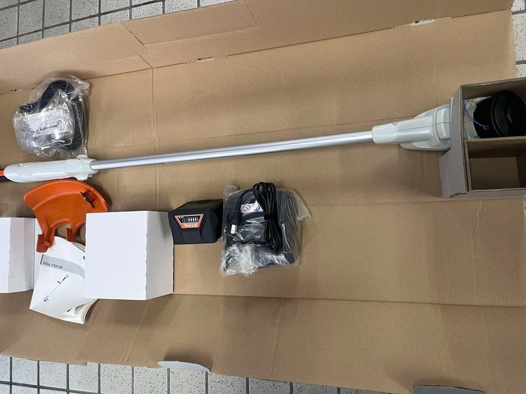STIHL】スチール FSA 56 バッテリー刈払機(保護眼鏡付) - メルカリ