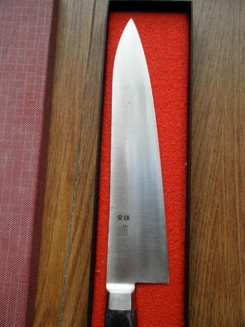 送料無料☆料理好きな方、必見！職人向けの本格包丁「蓮山」 箱