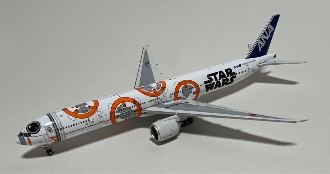 航空機・ヘリコプター ANA B777-300 StarWras 1/400 B777-300ER ANA STAR WARS スターウォーズ BB-8 JA789A