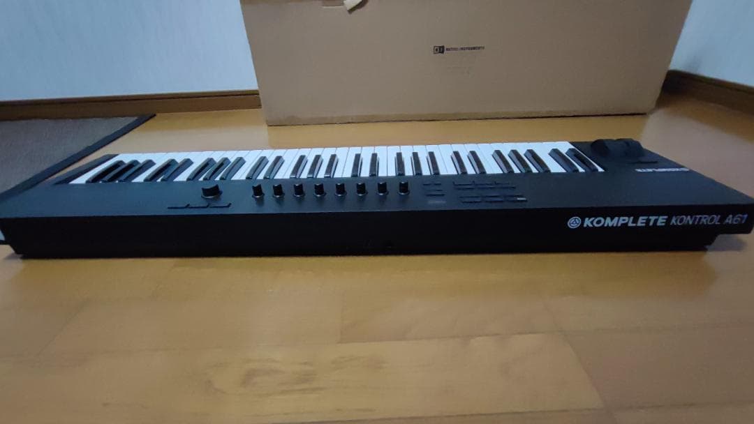 極美品】KOMPLETE KONTROL A61 トランスファーID発行済 - メルカリ