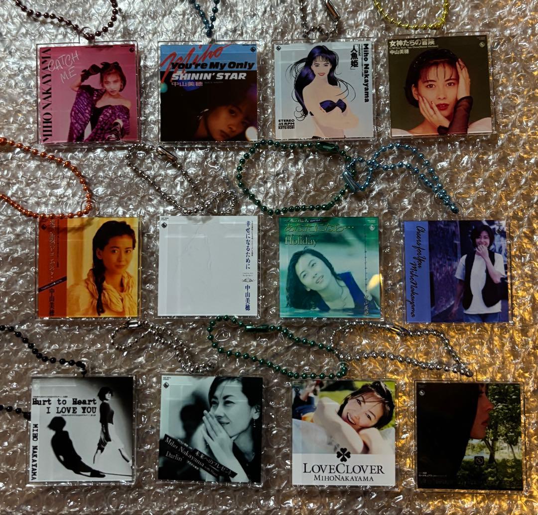 中山美穂 シングルジャケットアクリルキーホルダー 12種類 - メルカリ
