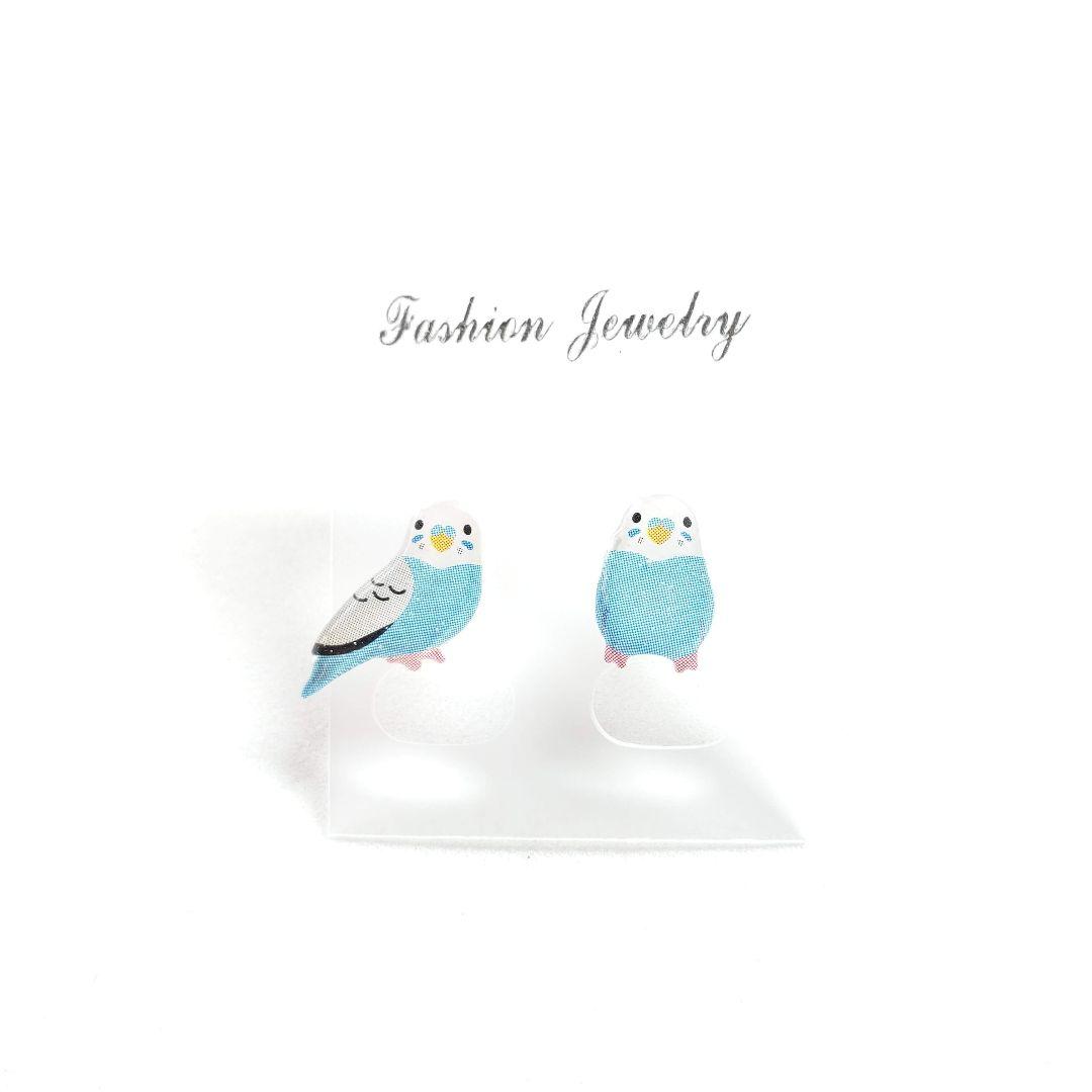 No.620-A セキセイインコ☆ハンドメイド☆レジン☆樹脂ポストピアス