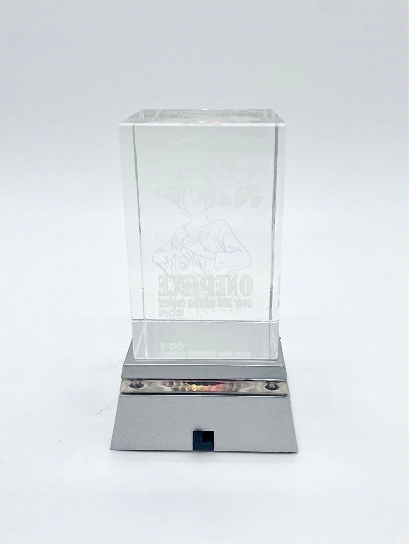 1500名限定】ワンピース クリスタルオブジェ 週刊少年ジャンプ懸賞品