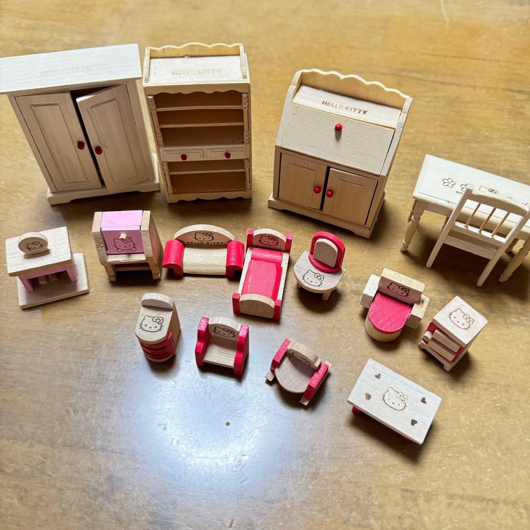 ハローキティ キティ ミニチュア家具 ドレッサー タンス レトロ 木製