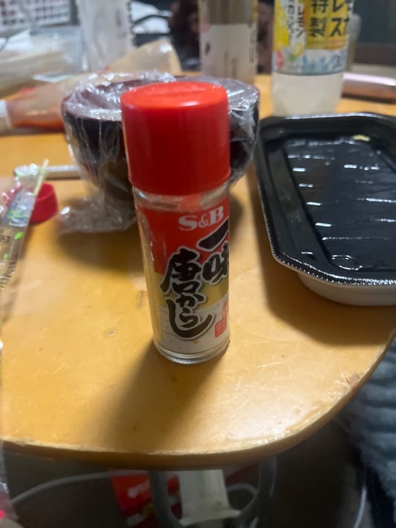 S&B 唐辛子 調味料瓶 ⑧S＆B）S＆B 七味唐からし28g | 食品包材｜食材の通販ならカイコム