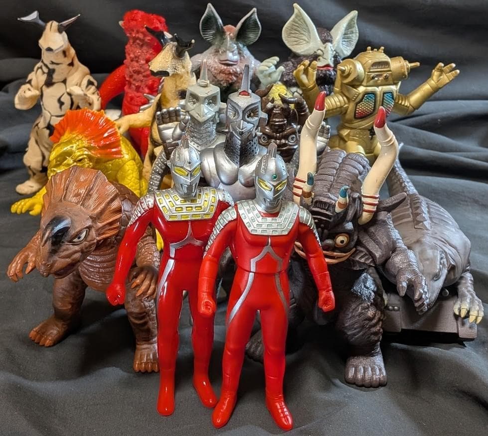 ウルトラセブン＆登場怪獣・宇宙人（バンダイ）ソフビフィギュア15体セット ウルトラセブン＆登場怪獣・宇宙人（バンダイ）ソフビフィギュア15体