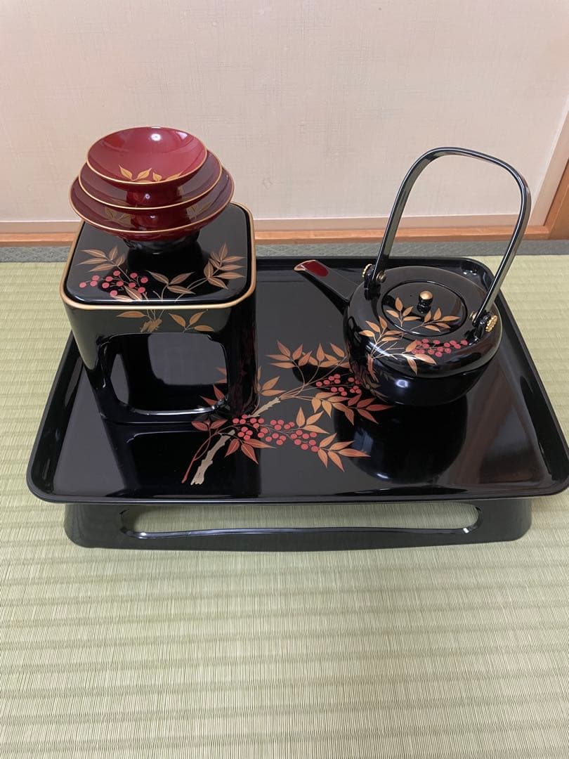 特選漆器 お屠蘇セット 南天 楽天市場】屠蘇器 溜 南天蒔絵 送料無料 日本製 お正月 迎春 お屠蘇