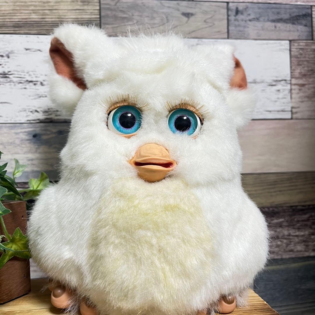 ファービー2 シュガースノー 青目 英語版 furby furby2 #6 - メルカリ
