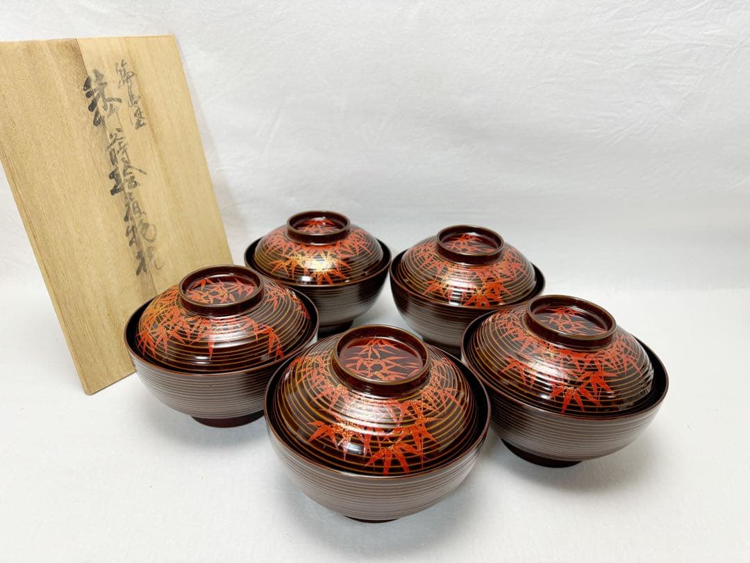 ほぼ未使用 懐石道具 張間麻佐緒作 輪島塗 木製朱竹蒔絵 煮物椀5客千筋共箱 1833-300x225.jpg
