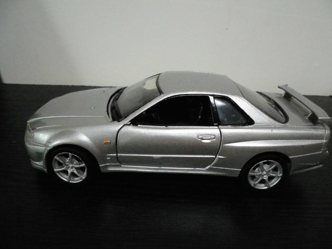 1／24 スカイライン GTR 銀色 ジャンク - メルカリ