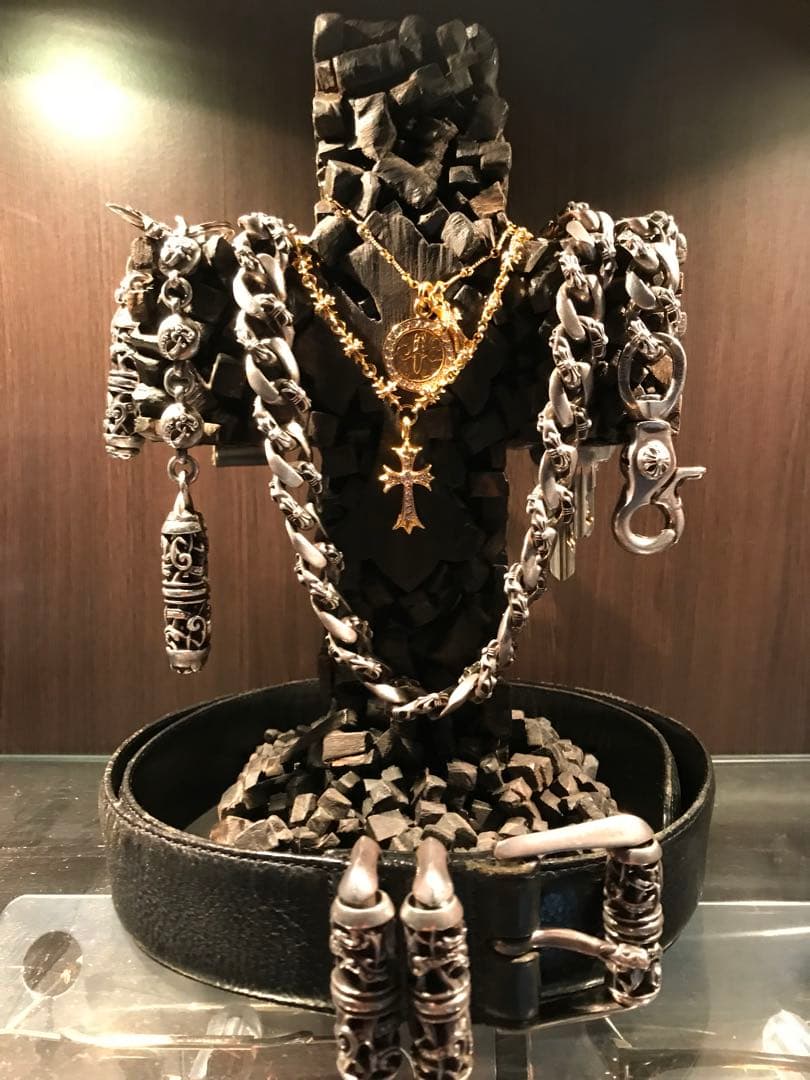 希少CHROME HEARTS エボニー製オーナメントオブジェ ブラウン - メルカリ