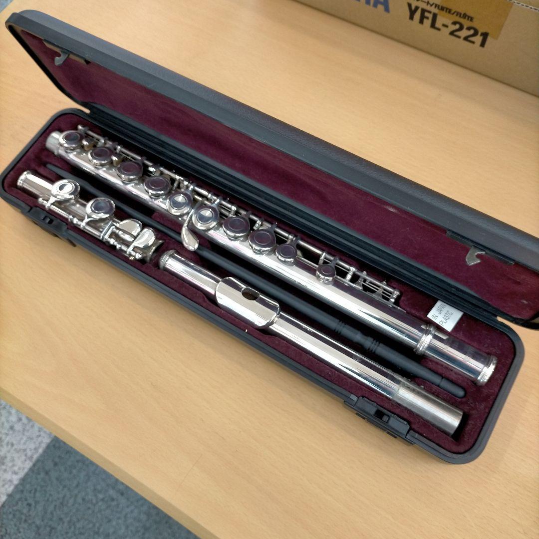 ヤマハ YFL-221 新品展示品 銀メッキ フルート本体 ケース付き - メルカリ