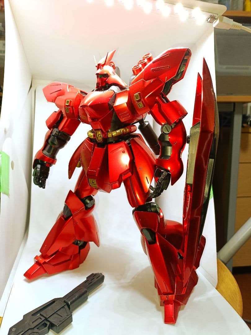 MG サザビー メタリックコーティングバージョン 組み立て済み MG 1/100 サザビー メタリックコーティングバージョン | 機動戦士