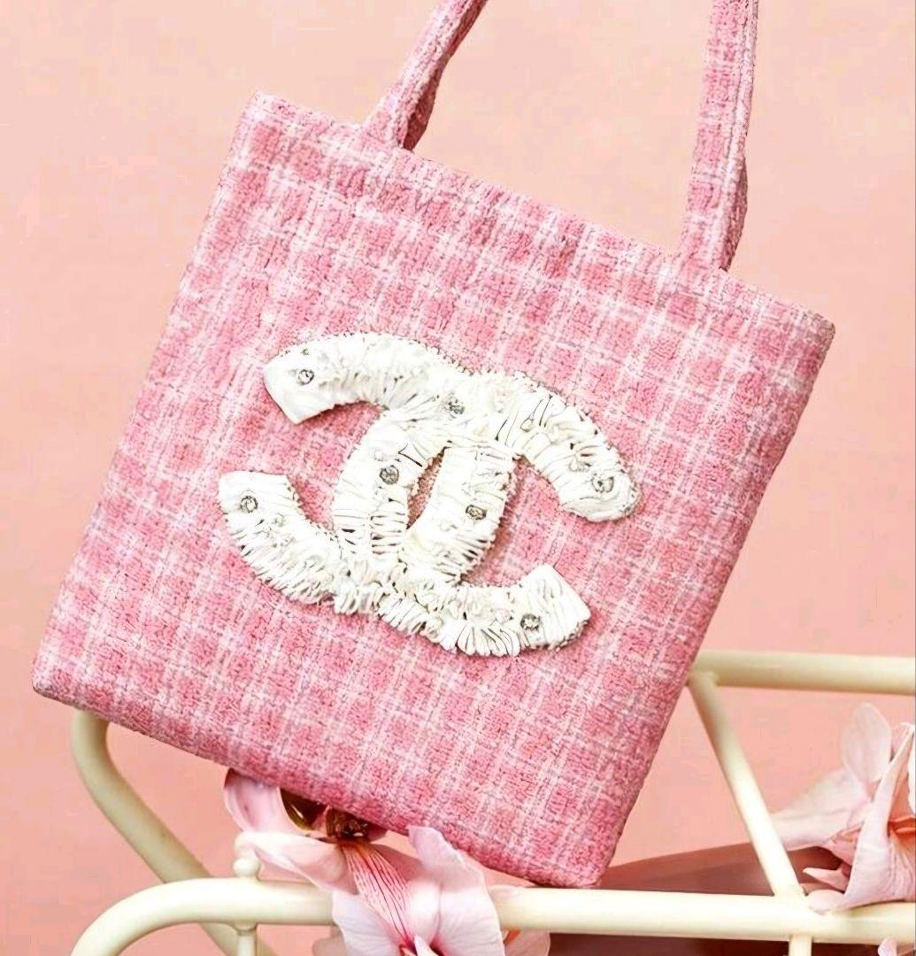 1点のみ！！最安値 CHANEL ノベルティ トートバッグ ピンク ビッグココ 新品未使用 最安値 CHANELピンクトートバッグ ビッグココマーク