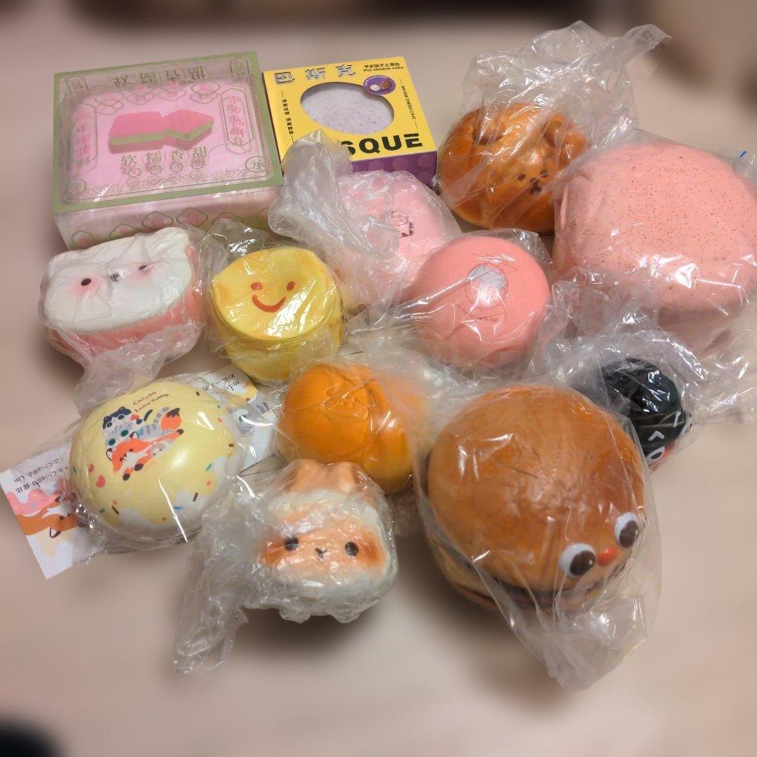 海外スクイーズ まとめ売り ③ - メルカリ
