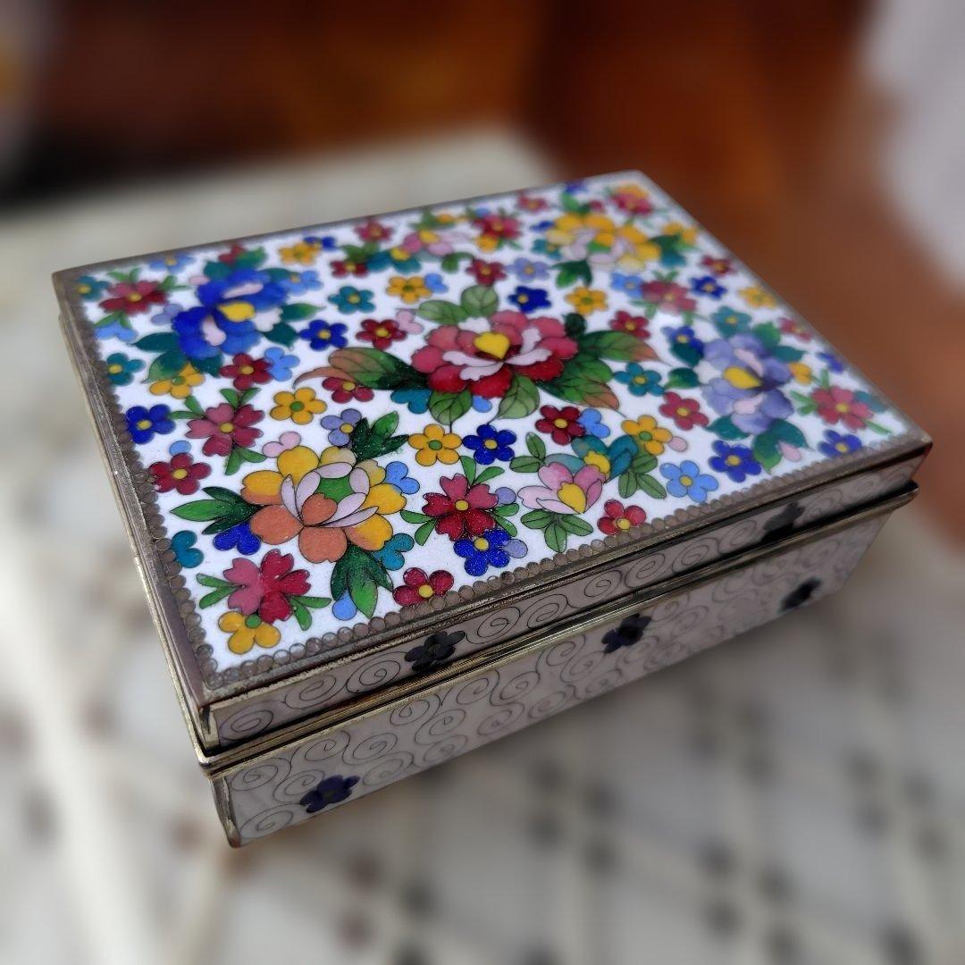 ②金工七宝　花柄宝石箱　アンティーク品 ジュエリーボックス・ケース お花模様 ガラスの宝石箱 / アンティーク
