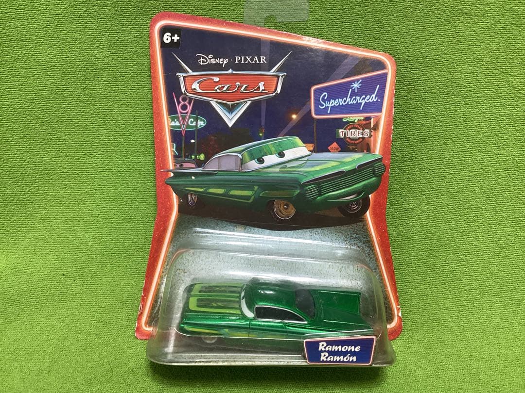 ディズニーカーズ マテル 新品 ラモーン ゴールド・パープル・グリーン